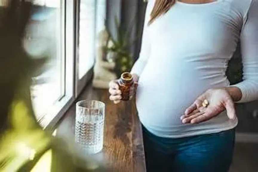 للحامل: طرق فعالة للتخلص من حرقة المعدة خلال الحمل دون أضرار