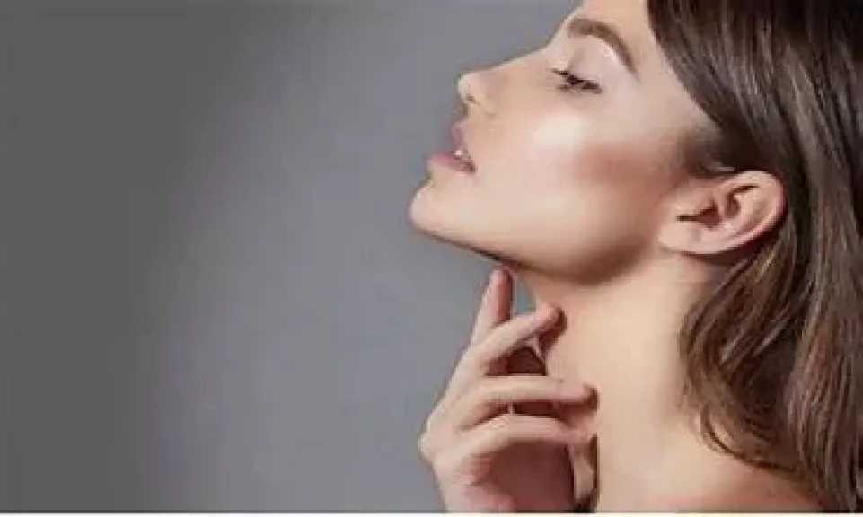 وصفات طبيعية للتخلص من تجاعيد الرقبة :  طرق فعالة لبشرة مشدودة وأكثر شبابًا
