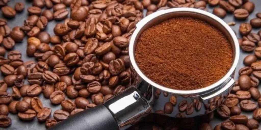 بين الفحص المنزلي والتحليل المعملي.. دليل متكامل لكشف البن المغشوش وتجنب مخاطره الصحية