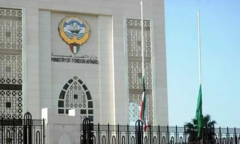 الكويت تدين بأشد العبارات استمرار العدوان الإيراني وتصفه بـ”الانتهاك الصارخ لسيادتها”