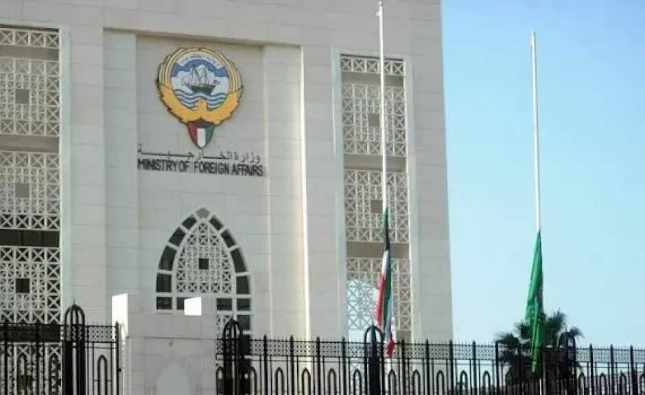 الكويت تدين بأشد العبارات استمرار العدوان الإيراني وتصفه بـ”الانتهاك الصارخ لسيادتها”