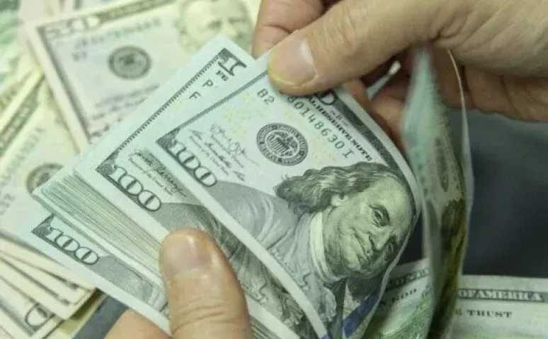 أسعار الدولار مقابل الجنيه بمستهل تعاملات الجمعة 17 يوليو 2026