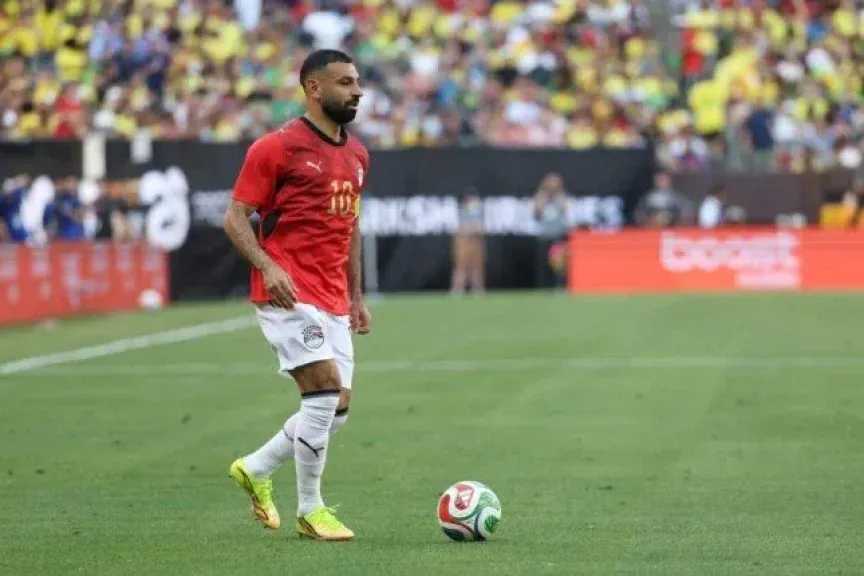 غموض يكتنف محطته القادمة.. وكيل محمد صلاح يلمح لقرارات حاسمة قريباً