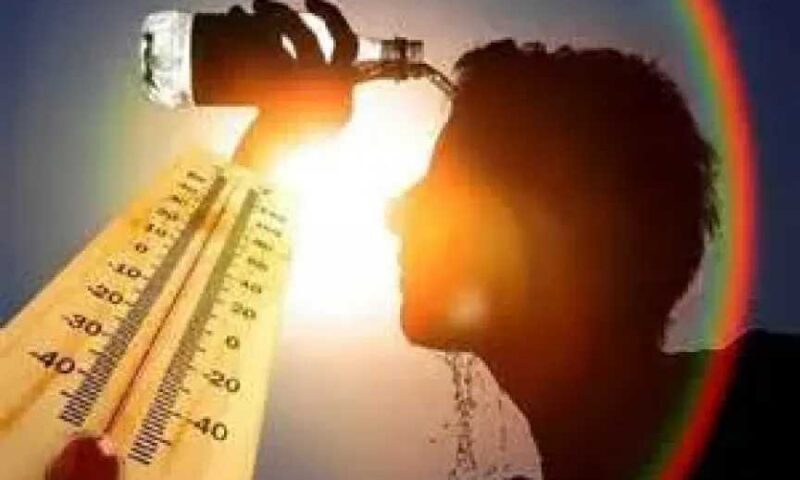 مركز معلومات المناخ يحذر من موجة شديدة الحرارة تضرب مصر حتى نهاية الأسبوع: وارتفاع المحسوس إلى 4 درجات