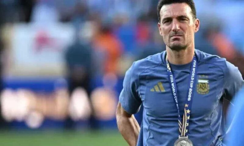 ليونيل سكالوني يعترف بأفضلية إسبانيا ويُلوّح بالرحيل بعد خسارة نهائي المونديال