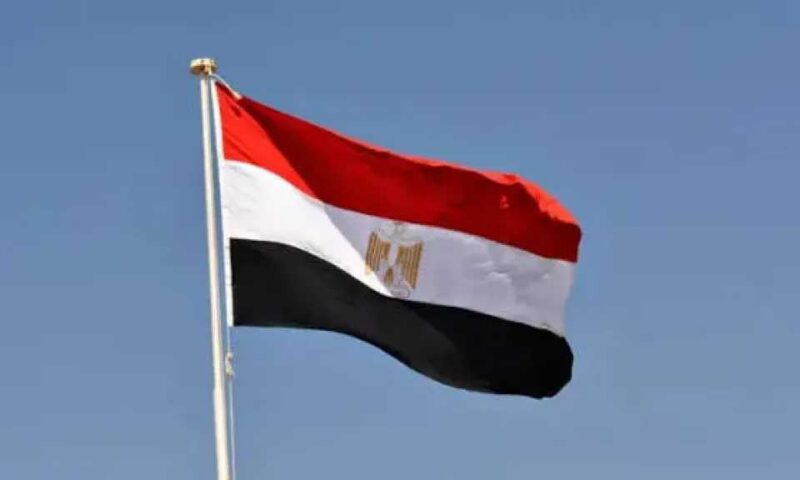 مصر تدين اعتداءات إيران على الكويت والبحرين وتعرب عن تضامنها معهما