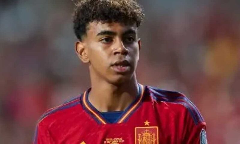 لامين يامال يواصل كتابة التاريخ.. ثالث أصغر لاعب في نهائي كأس العالم