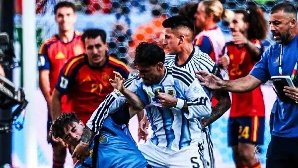 تحقيق مرتقب من ”فيفا” عقب أحدث عنف في نهائي كأس العالم 2026 بين إسبانيا والأرجنتين