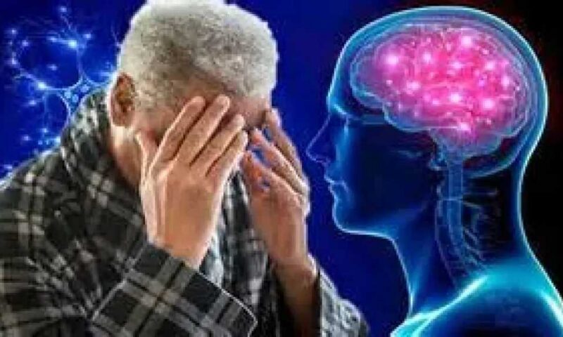 علامات الزهايمر المبكر : أعراض قد تكشف المرض في بدايته وأهم طرق الوقاية للحفاظ على صحة الدماغ