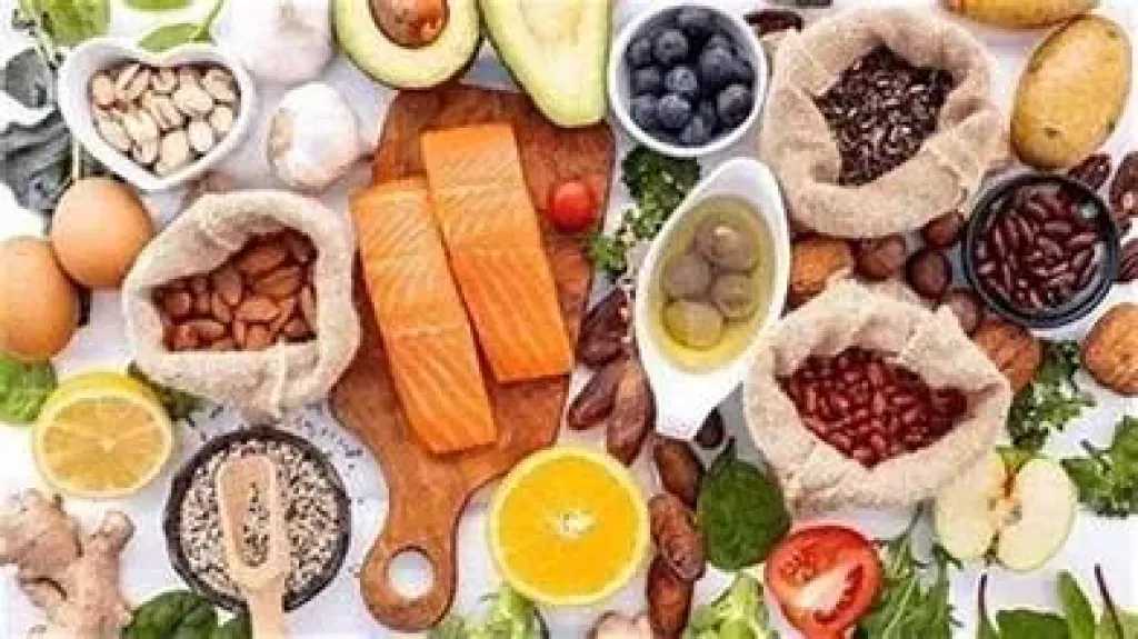 8 أطعمة تدعم جهازك المناعي وتساعد الجسم على مقاومة العدوى بشكل طبيعي