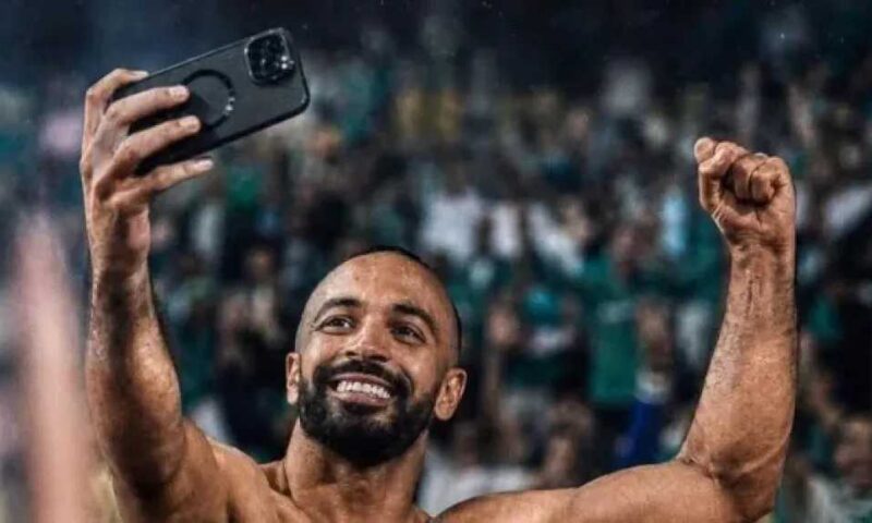 هاني حتحوت يكشف شروط رحيل شريف وأفشة وخارطة الراحلين عن الأهلي
