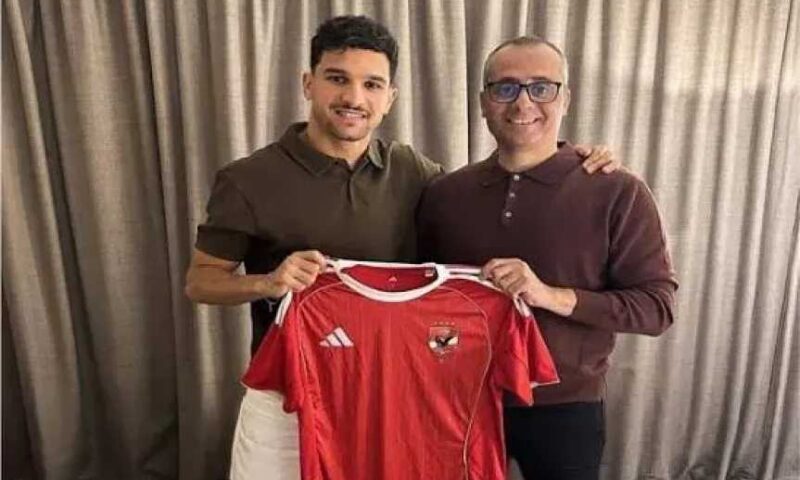 الأهلي يضم الجزائري منصف بقرار لمدة 3 مواسم