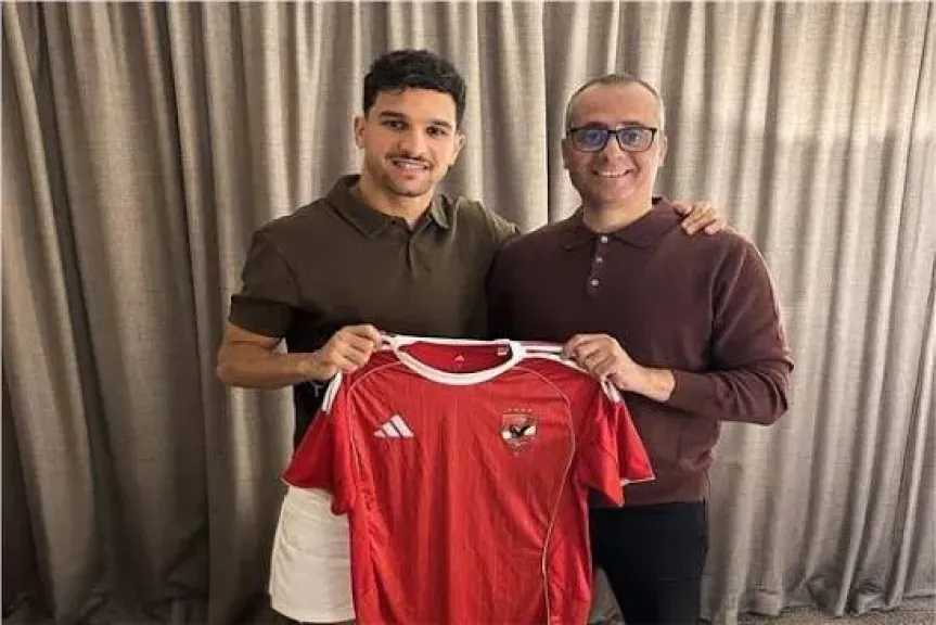 الأهلي يضم الجزائري منصف بقرار لمدة 3 مواسم