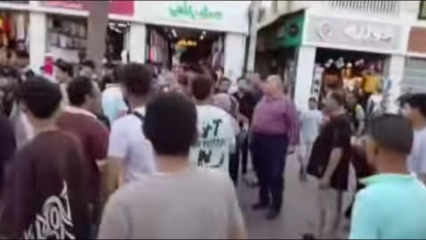 تفاصيل واقعة تعدي الباعة الجائلين بالضرب على نائب رئيس مجلس مدينة رأس البر