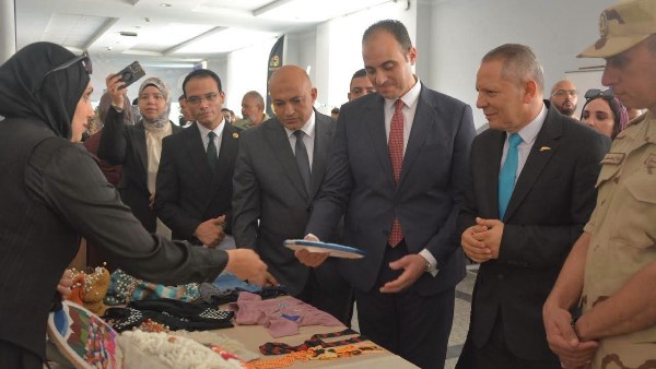 افتتاح معرض مشروعات التخرج المتميزة بجامعة دمياط | صور