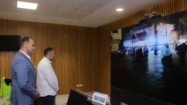 من داخل مركز السيطرة.. محافظ دمياط يتابع إزالة الإشغالات بمنطقتي النيل واللسان برأس البر