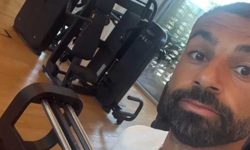 محمد صلاح يخطف الأنظار في أحدث ظهور وتكريم خاص في ليفربول