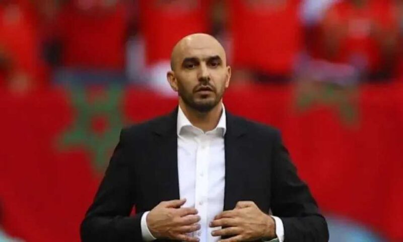 أرنولد يجدد تعاقده مع العراق ويرجح كفة الاستقرار على حساب الركراكي