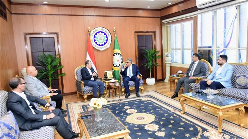 محافظ الدقهلية يبحث مع رئيس هيئة الإسعاف خطط التوسع ورفع كفاءة المنظومة