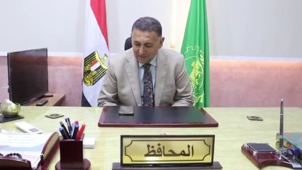 محافظ القليوبية يهنئ هاتفيًا أوائل الجمهورية بالشعبة الأدبية من أبناء المحافظة