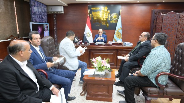 محافظ الغربية يوجه بإزالة 35 حالة تعد على الزراعات وبناء مخالف