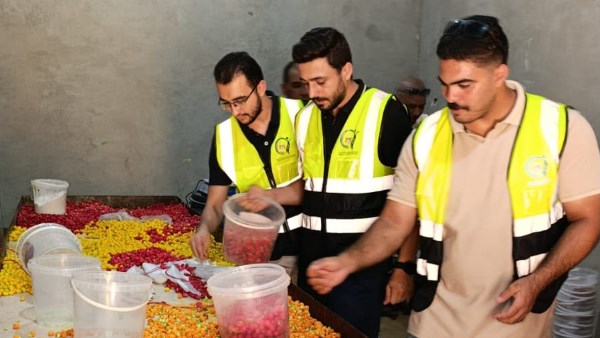 قبل طرحها بالأسواق .. محافظ الغربية يعلن ضبط 2 طن حلوى منتهية الصلاحية داخل مصنع غير مرخص
