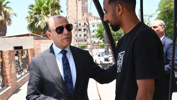 محافظ الغربية في جولة مفاجئة بكفر الزيات بين المواطنين لهذا السبب | صور