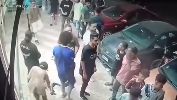 القصة الكاملة.. حبس المتهمين في واقعة الاعتداء على فتاة بالضرب لخلافات بمحل تجاري بطنطا ..صور