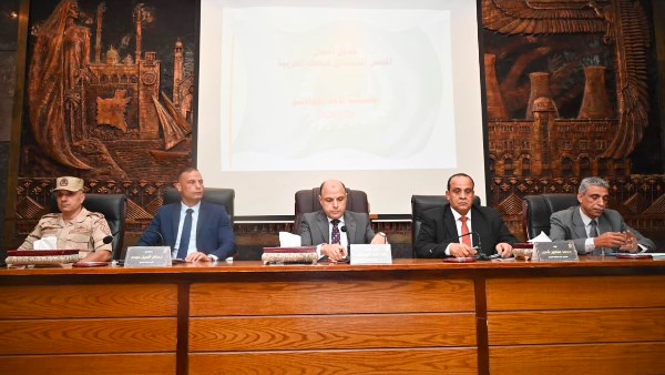 محافظ الغربية يترأس اجتماع المجلس التنفيذي ويوافق على حزمة من قرارات خدمية