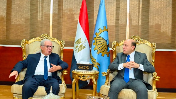 محافظ الغربية يستقبل نائب رئيس الوزراء.. دعم النشاط الصناعي والاستثماري