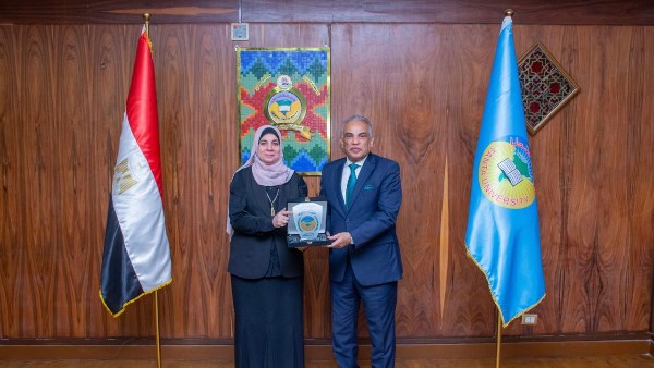 تكريم عمداء 6 كليات حاصلة على الاعتماد المؤسسي من الهيئة القومية لضمان جودة التعليم والاعتماد