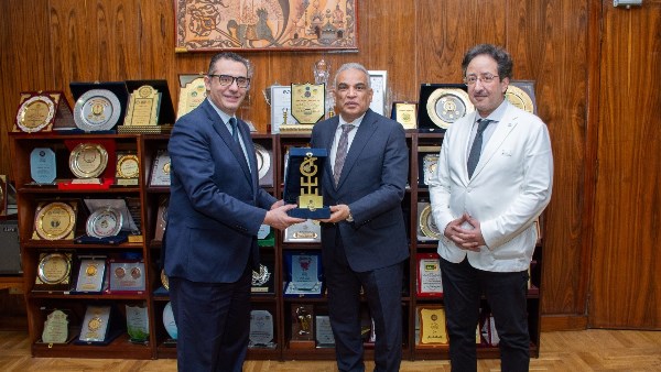 رئيس جامعة طنطا يستقبل رئيس مجلس إدارة الهيئة المصرية العامة للمعارض والمؤتمرات