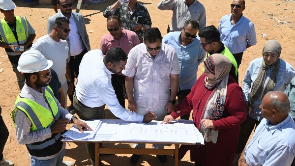 إنشاء مجمع ورش جديد لتنظيم الأنشطة الحرفية بالعاشر | صور