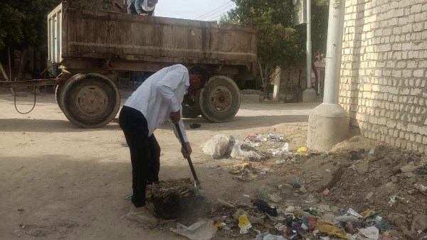 حملات للنظافة وتمهيد الطرق وتحسين مستوى الخدمات العامة بمركز يوسف الصديق بالفيوم
