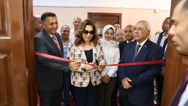 تعزيز منظومة التحول الرقمي.. تفاصيل افتتاح وزيرة التنمية المحلية والبيئة ومحافظ القليوبية المركز التكنولوجي الجديد بالقليوبية|صور