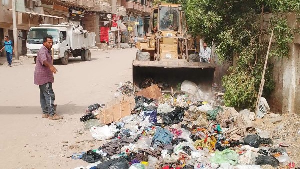 الفيوم.. حملات مكثفة للنظافة العامة ورفع الإشغالات وتمهيد الطرق بمركز ومدينة سنورس
