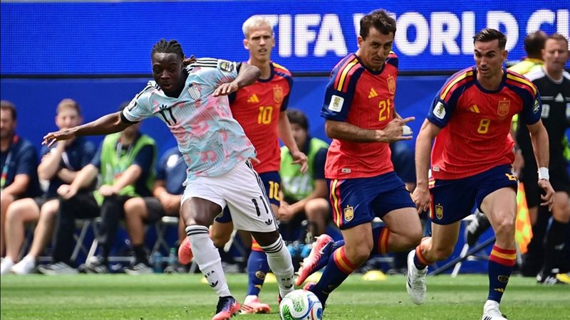 فابيان رويز يسجل الهدف الأول لمنتخب إسبانيا في شباك بلجيكا (صور)