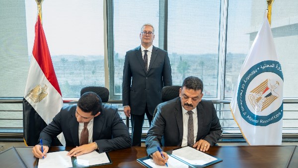 وزير البترول يشهد توقيع مشروع باستثمارات 930 مليون دولار لتطوير صناعة الفوسفات في الوادي الجديد