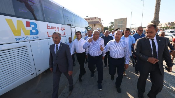 كامل الوزير يتفقد محطتي السكة الحديد والأتوبيسات بمرسى مطروح ويوجه برفع كفاءة الخدمات