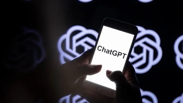 بإجراءات حماية جديدة.. OpenAI تعزز أمان المراهقين على ChatGPT