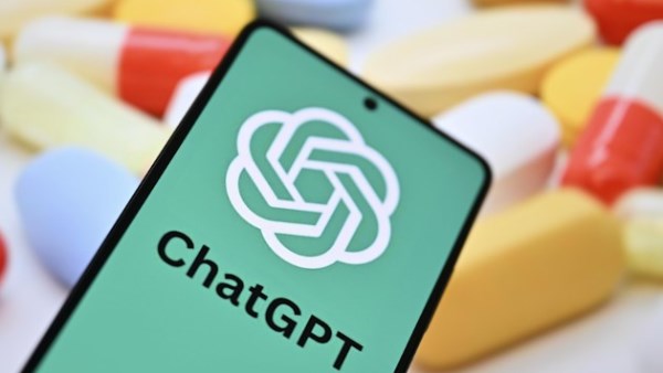 ChatGPT كاد يقتلني: رجل يقاضي OpenAI بسبب نصيحة طبية خطيرة