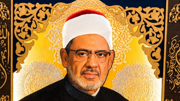 بعد اكتمالها.. جدارية الأزهر تتحول لأيقونة بصرية تجذب زوار معرض مكتبة الإسكندرية
