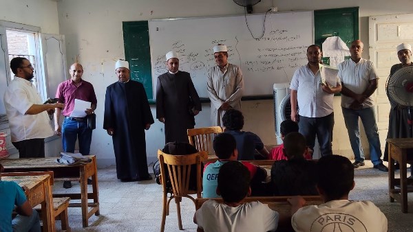 لجنة من الجامع الأزهر وقطاع المعاهد الأزهرية تتفقد سير الدراسة بأروقة الصعيد