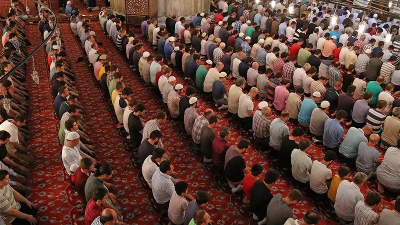 موعد أذان العشاء اليوم الخميس 9 – 7 – 2026 في القاهرة والمحافظات