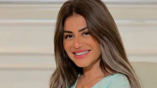 والدتي جالها شلل.. منة فضالي تكشف أسرار زواجها السري