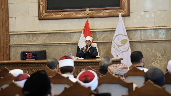 وزير الأوقاف يكرم خريجي منحة الأعلى للشئون الإسلامية.. ويؤكد: أنتم سفراء الأزهر في بلادكم