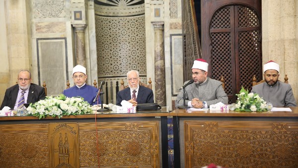 مدير الجامع الأزهر: الإمام الطيب أحيا الأروقة الأزهرية محليا وعالميا