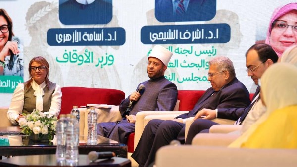 وزير الأوقاف: العلم رسالة لا يحدها عمر.. و آمال إسماعيل نموذج ملهم للإرادة والصمود