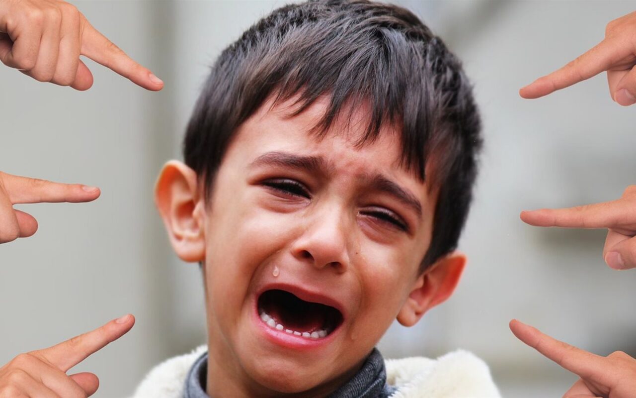 التنمر الإلكتروني تحت قبة البرلمان.. مطالب باستراتيجية وطنية لحماية الطلاب وتفعيل العقوبات