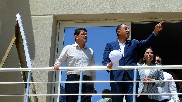 رئيس الوزراء يتفقد مشروع M8 by the Lake المطل على البحيرات الجنوبية ومحطة تجديد المياه